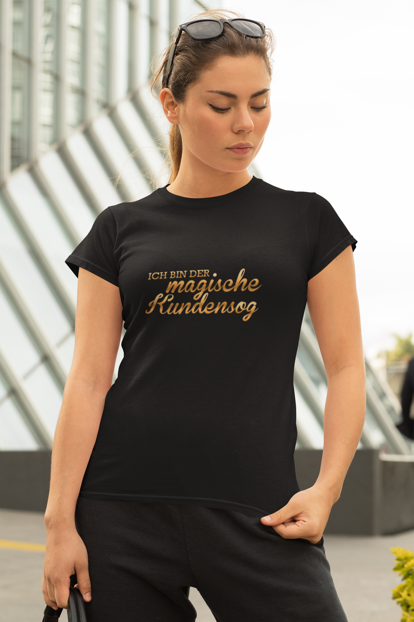 Premium shirt for businesswomen "I am the magic customer magnet"